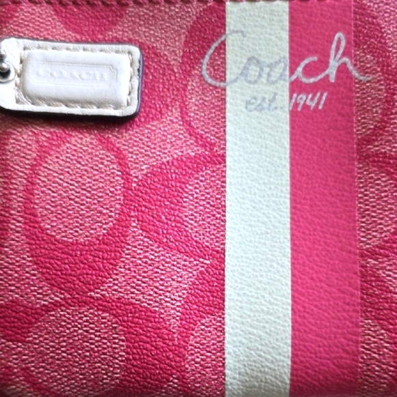 Coach Pink Wristlet - Picture 5 of 8